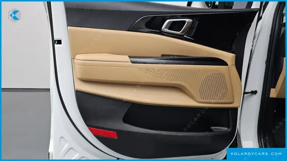 KIA CARNIVAL DIESEL 9-SEATER PRESTIGE