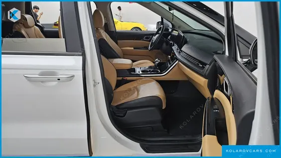 KIA CARNIVAL DIESEL 9-SEATER PRESTIGE