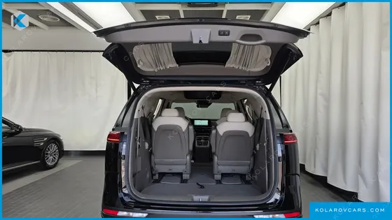 KIA CARNIVAL DIESEL 9-SEATER HI-LIMOUSINE