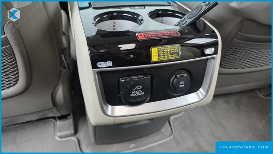 KIA CARNIVAL DIESEL 9-SEATER HI-LIMOUSINE