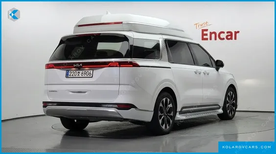 KIA CARNIVAL GASOLINE 9-SEATER HI-LIMOUSINE