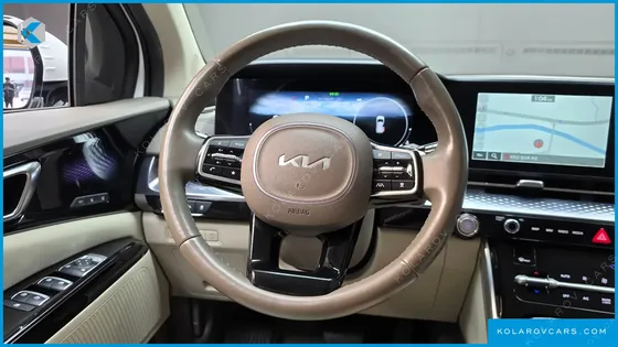 KIA CARNIVAL GASOLINE 9-SEATER HI-LIMOUSINE