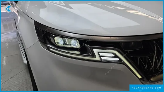 KIA CARNIVAL GASOLINE 9-SEATER HI-LIMOUSINE