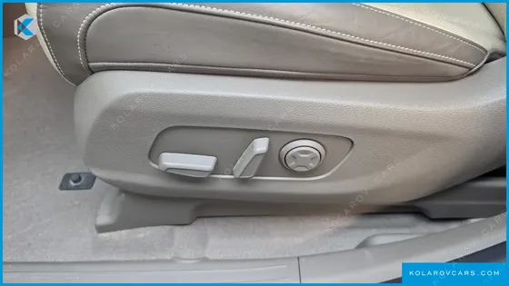 KIA CARNIVAL GASOLINE 9-SEATER HI-LIMOUSINE