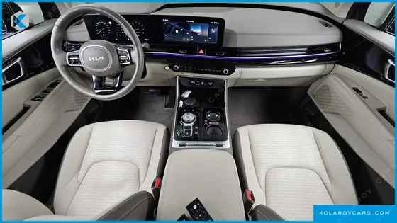 KIA CARNIVAL GASOLINE 9-SEATER HI LIMOUSINE
