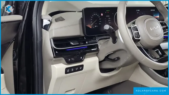 KIA CARNIVAL GASOLINE 9-SEATER HI LIMOUSINE