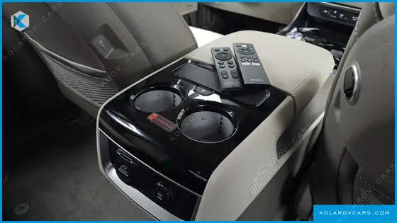 KIA CARNIVAL GASOLINE 9-SEATER HI LIMOUSINE