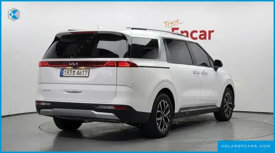 KIA CARNIVAL GASOLINE 9-SEATER PRESTIGE