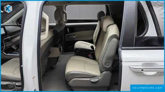 KIA CARNIVAL GASOLINE 9-SEATER PRESTIGE