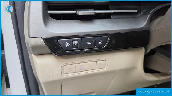 KIA CARNIVAL GASOLINE 9-SEATER PRESTIGE