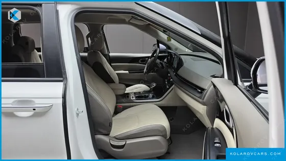 KIA CARNIVAL GASOLINE 9-SEATER PRESTIGE
