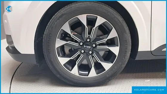KIA CARNIVAL DIESEL 7-SEATER NOBLESSE