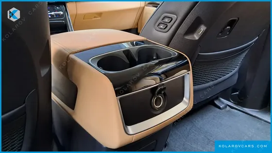 KIA CARNIVAL DIESEL 7-SEATER NOBLESSE