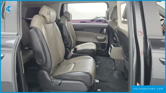 KIA CARNIVAL DIESEL 9-SEATER PRESTIGE