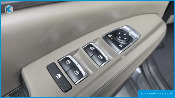 KIA CARNIVAL DIESEL 9-SEATER PRESTIGE