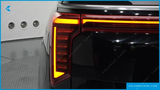 KIA CARNIVAL DIESEL 7-SEATER GRAVITY