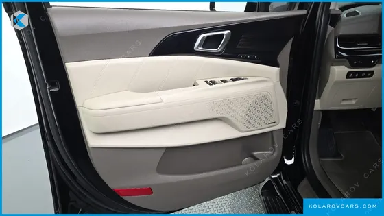 KIA CARNIVAL DIESEL 7-SEATER GRAVITY