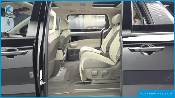 KIA CARNIVAL DIESEL 7-SEATER GRAVITY