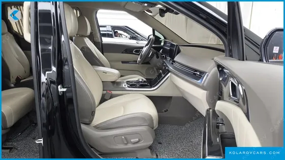 KIA CARNIVAL DIESEL 9-SEATER HI-LIMOUSINE