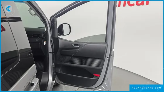 HYUNDAI STARIA HEV 1.6 TOURER 11-SEATER