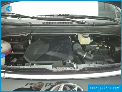 HYUNDAI STARIA CARGO 5-SEATER