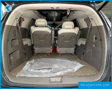 KIA CARNIVAL HEV 7-SEATER HI LIMOUSINE
