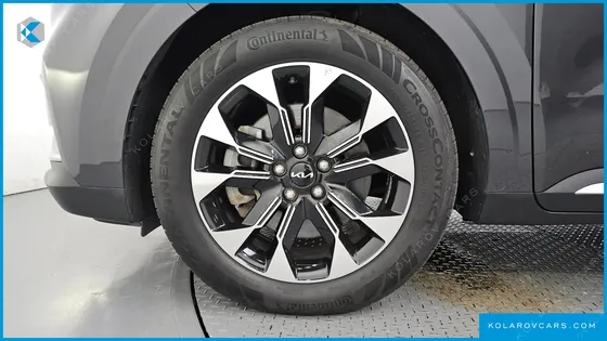 KIA CARNIVAL GASOLINE 7-SEATER SIGNATURE