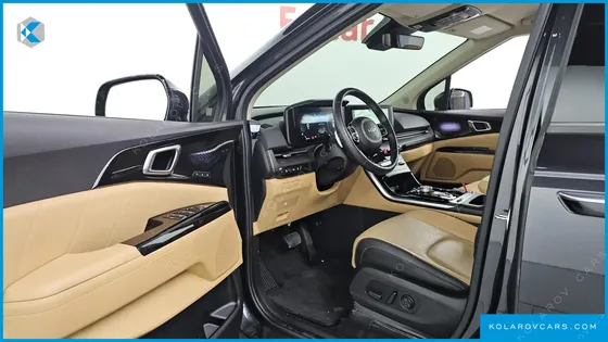 KIA CARNIVAL GASOLINE 7-SEATER SIGNATURE