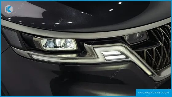 KIA CARNIVAL GASOLINE 7-SEATER SIGNATURE
