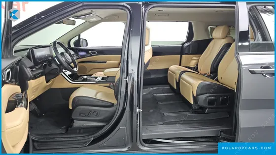 KIA CARNIVAL GASOLINE 7-SEATER SIGNATURE