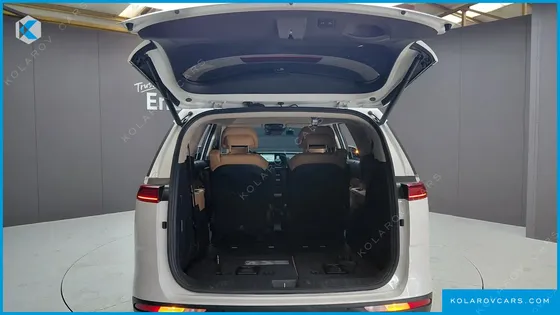 KIA CARNIVAL DIESEL 7-SEATER NOBLESSE
