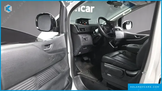 HYUNDAI STARIA TOURER 9-SEATER