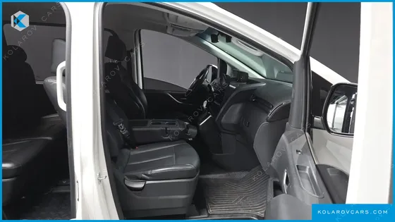 HYUNDAI STARIA TOURER 9-SEATER