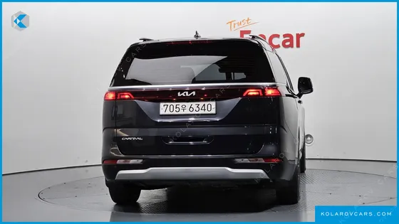 KIA CARNIVAL GASOLINE 11-SEATER PRESTIGE