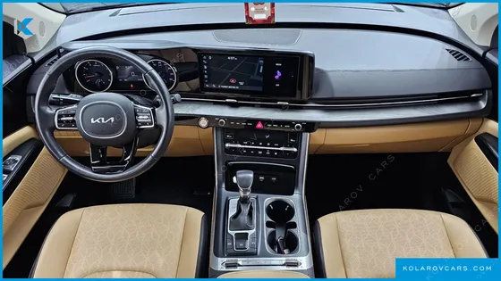 KIA CARNIVAL GASOLINE 11-SEATER PRESTIGE