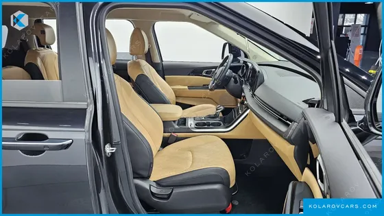 KIA CARNIVAL GASOLINE 11-SEATER PRESTIGE