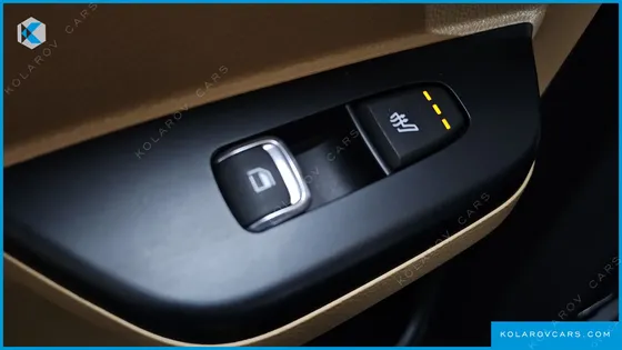 KIA CARNIVAL GASOLINE 11-SEATER PRESTIGE