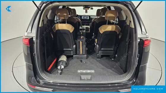KIA CARNIVAL GASOLINE 11-SEATER PRESTIGE