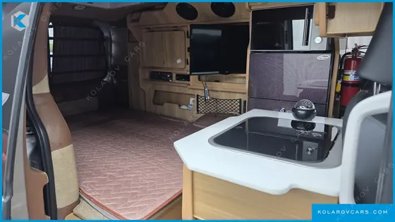 HYUNDAI STARIA 2WD CAMPING CAR