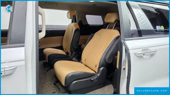 KIA CARNIVAL DIESEL 9-SEATER PRESTIGE