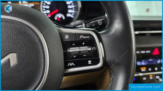 KIA CARNIVAL DIESEL 9-SEATER PRESTIGE