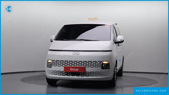 HYUNDAI STARIA CARGO 5-SEATER