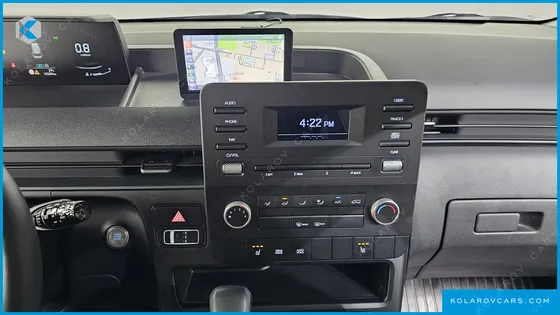 HYUNDAI STARIA CARGO 5-SEATER
