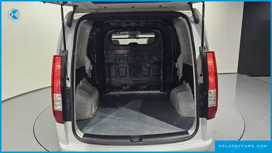 HYUNDAI STARIA CARGO 5-SEATER