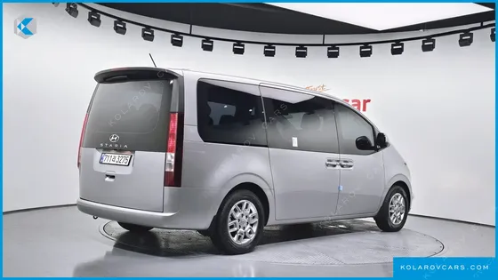 HYUNDAI STARIA TOURER 11-SEATER