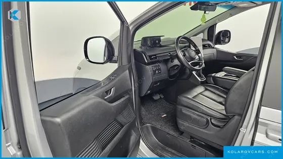 HYUNDAI STARIA TOURER 11-SEATER