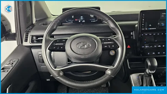HYUNDAI STARIA TOURER 11-SEATER