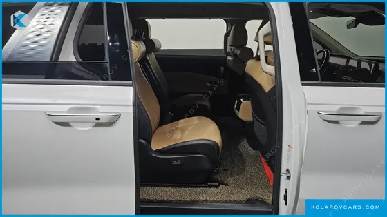 KIA CARNIVAL DIESEL 9-SEATER NOBLESSE