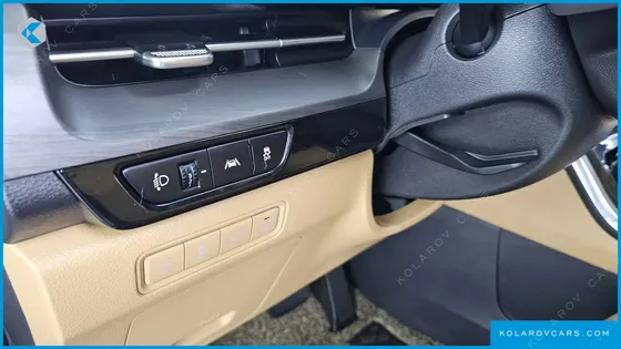KIA CARNIVAL DIESEL 9-SEATER NOBLESSE