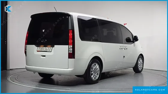 HYUNDAI STARIA TOURER 11-SEATER